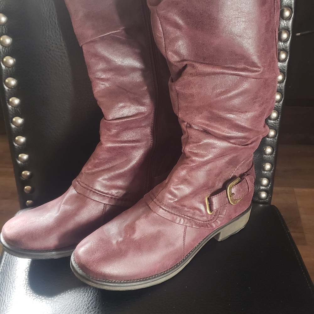 BareTrap Sheridan (Wine) 10W Wide Calf